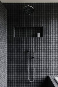 zwarte-badkamer-ideeën-2019