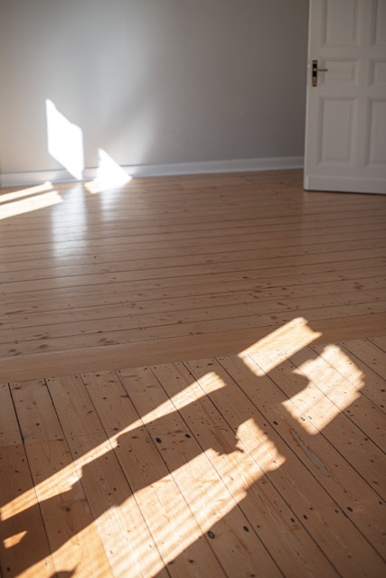 Hoe een vloerenspecialist kan helpen bij het vinden van de perfecte vloer voor jouw huis
